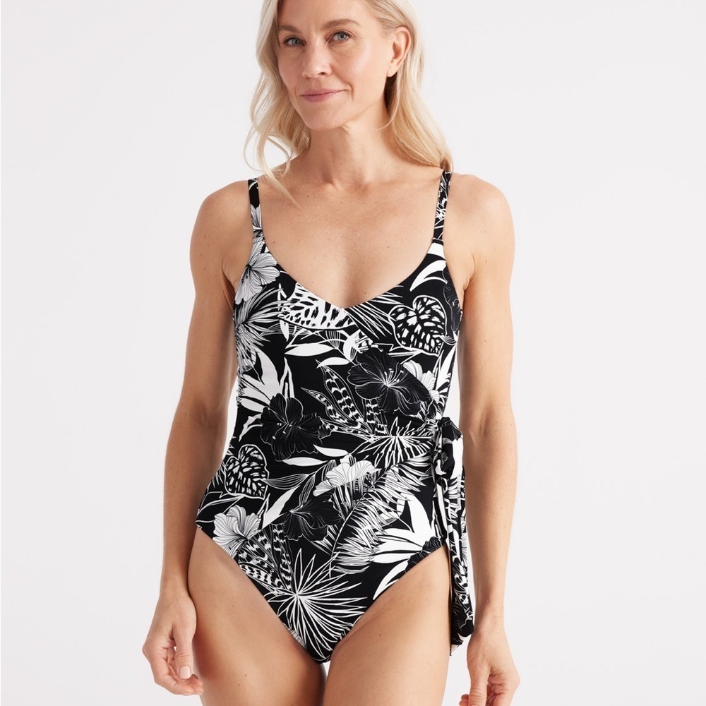 NWT Knix Wrap One Piece Swimsuit Hibiscus Heat Print